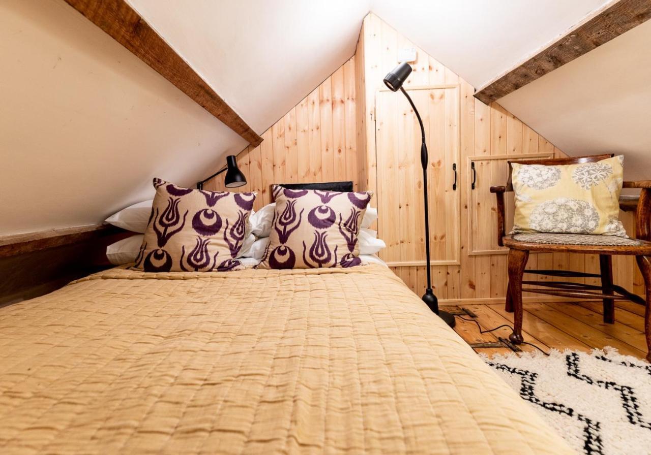 Bwthyn Capten - A Charming Cottage For Up To 6 Ньюпорт Екстер'єр фото