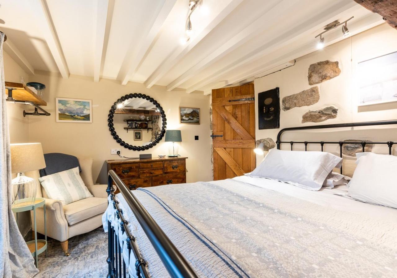 Bwthyn Capten - A Charming Cottage For Up To 6 Ньюпорт Екстер'єр фото